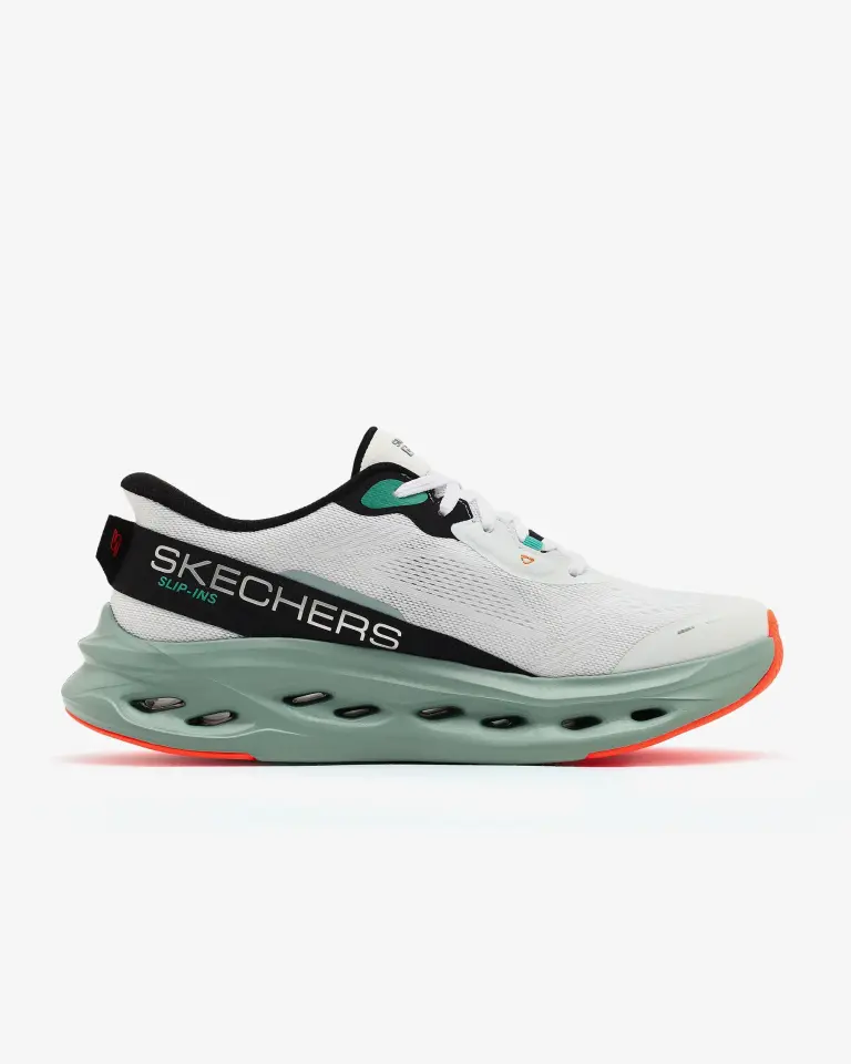 Skechers Max Cushioning Glide-step - Advert 220421 WMLT