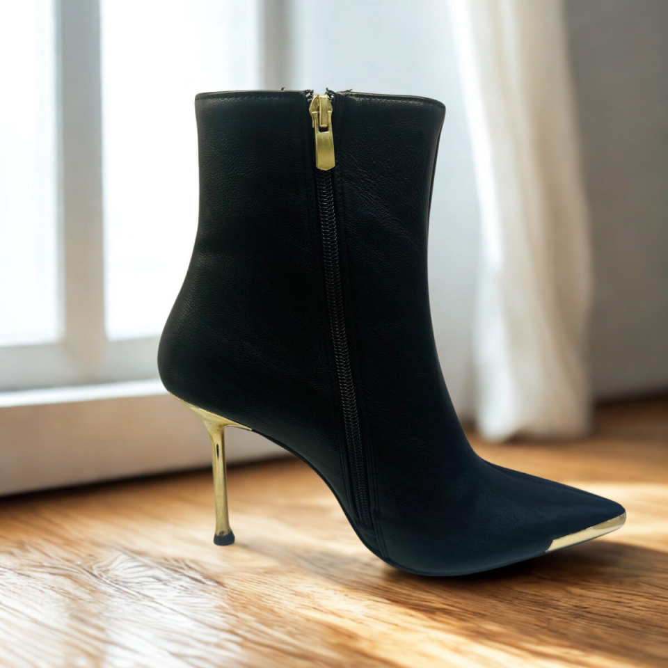 Gold Sivri Burun İnce Topuklu Bot