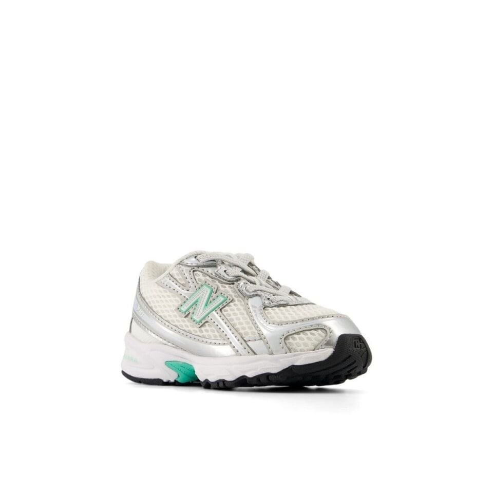 New Balance 740